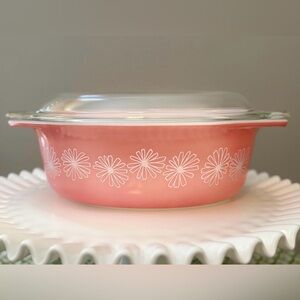 Vintage Pyrex “Pink Daisy” 1.5 quart Casserole Dish